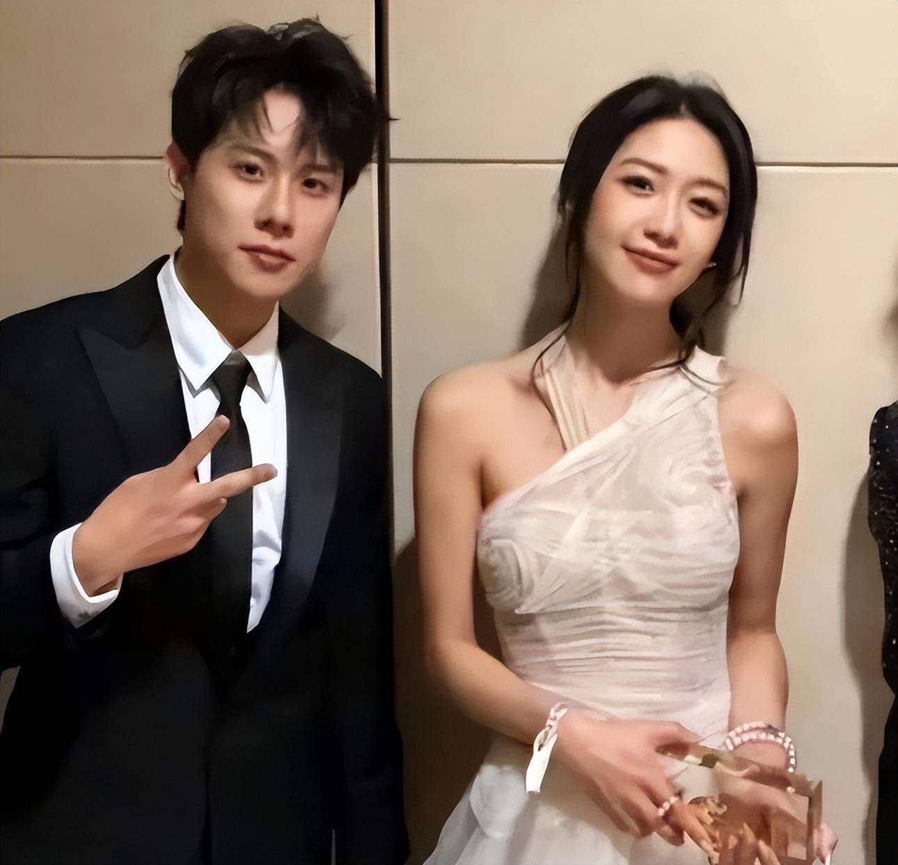 爆料内娱男星关晓彤和向涵之还是太体面了pg电子试玩平台关系藏不住了!司晓迪(图8) 爆料内娱男星关晓彤和向涵之还是太体面了pg电子试玩平台关系藏不住了!司晓迪(图8)